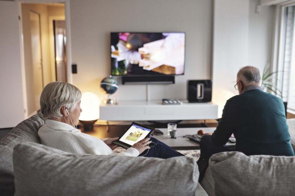 ‘Gewone’ televisie of streaming met Chromecast: wat is de beste keuze?